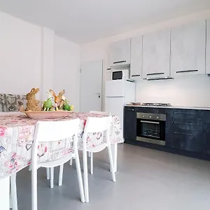Gherbin Apartment