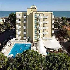 4* Hotel Salus Smart & Chic